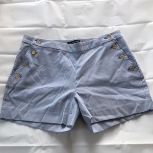 Banana Republic Seersucker Blue & White Striped Shorts w/Side Buttons Size 10